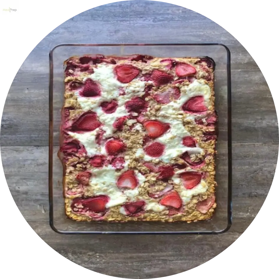 Strawberries and Cream Baked Oatmeal Meal Prep